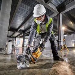 DeWalt DCS690N 54V VR Flexvolt Li-ion Accu Doorslijpmachine Body - 230mm 7 DeWalt DCS690N 54V VR Flexvolt Li-ion Accu Doorslijpmachine Body - 230mm -Dewalt Verkoopwinkel 59c29eb5a193c0e456c97b825713da40